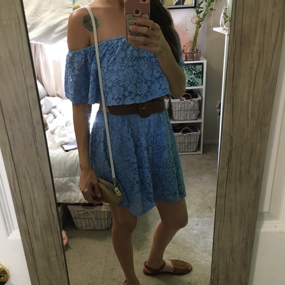 Off the shoulder dress - Picture 4 of 10